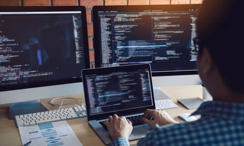 数据科学选型：R与Python如何赋能连云区网站建设？